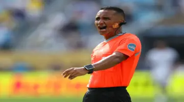 تحدى ميسي ووبّخه شقيق الرئيس.. أستاذ كيمياء يقود موقعة العراق وبوليفيا